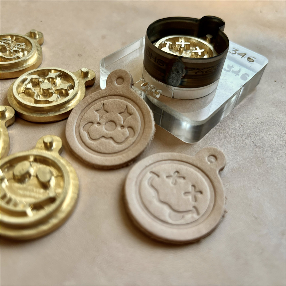Custom Pendant Smile Face Copp - Leather Stamp Set ulasan dan harga
